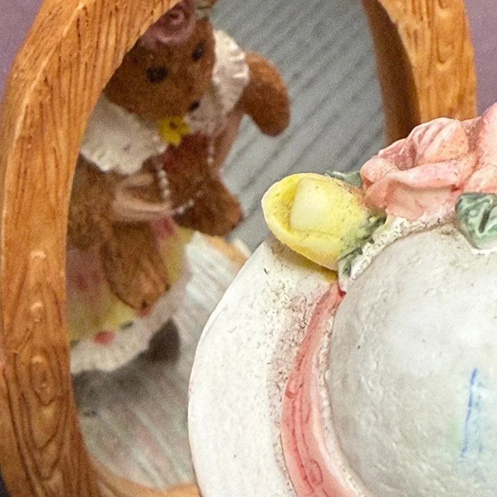 2 Linda Grayson 1996 Charming Bear Figurines Emily Cynthia With Floral Accents